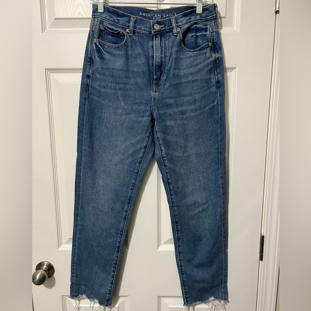 American Eagle Mom Jeans size 6